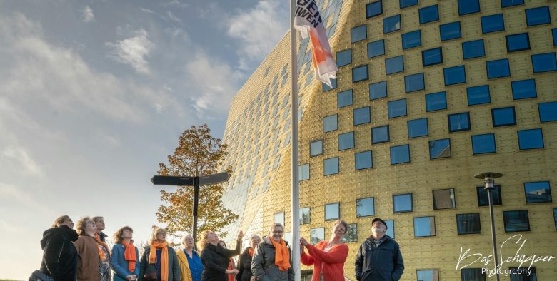 22-11-25 orange vlag 2