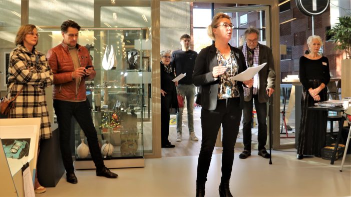 HardenbergArt opening nieuwe bieb en start Grafiek 22 expo (12)