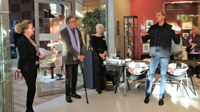 HardenbergArt opening nieuwe bieb en start Grafiek 22 expo (4)