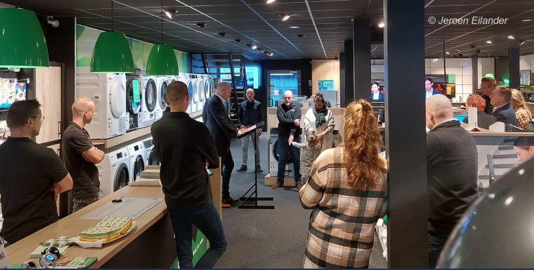 23-03-22 ep back opening 5