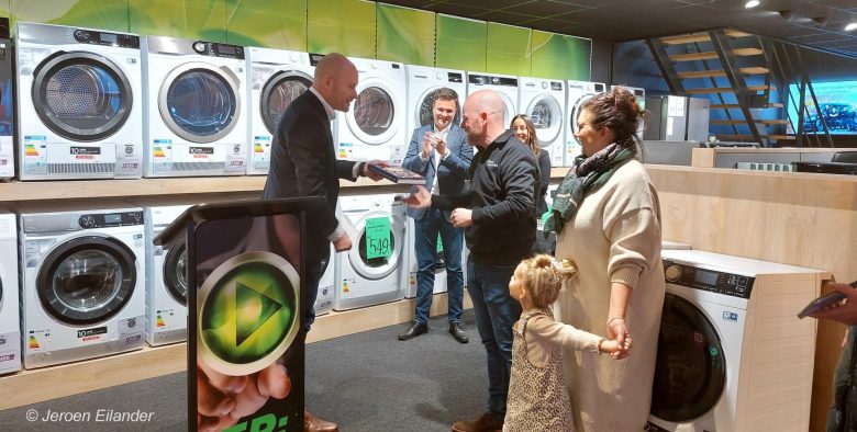 23-03-22 ep back opening 6