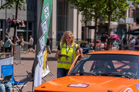 photo_5796521909343599727_y