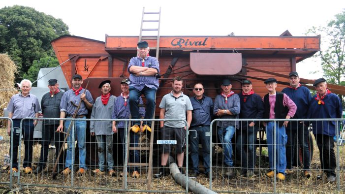 Holthoner Oogstdag 2023 DS team vakmanschap restaurateurs oude dorsmachine (Aangepast)