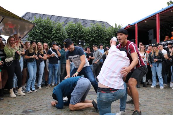 Bar hopping challenge (107)