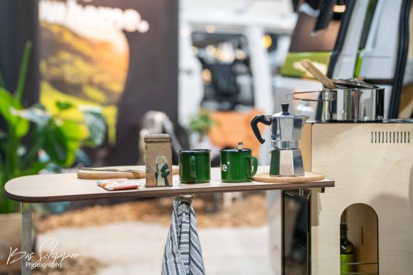 photo_5796207693831192513_y