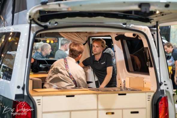 photo_5796207693831192521_y