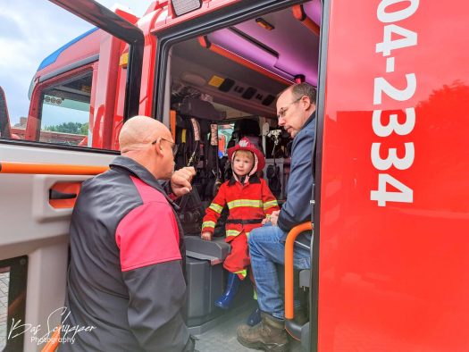 photo_5798607833225346801_y