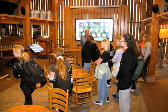 DNA Kunstexpeditie 13102023 kinderen VC en wethouder ten Kate (36) (Aangepast)