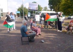 Protest op Stationsplein Hardenberg tegen oorlog in Gaza