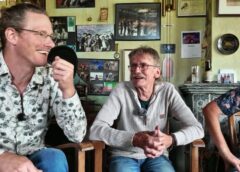 Drummer Timo Kelder van Normaal bij vader in Bergentheim (met video)