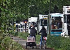 Konvooi trucks brengt vrolijkheid (met fotogalerij)