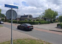 Met stoom en kokend water aan de slag met nieuwe bushaltes Met stoom en kokend water aan de slag met nieuwe bushaltes