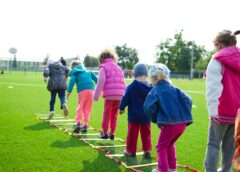 Vecht voor Jeugd helpt kinderen in armoede: ‘Mee kunnen doen is het belangrijkst’