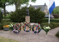 Indrukwekkende dodenherdenking in Mariënberg trekt veel belangstelling