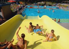 Topdrukte bij Heuveltjesbosbad