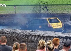 VIDEO Autoblubbering Kloosterhaar